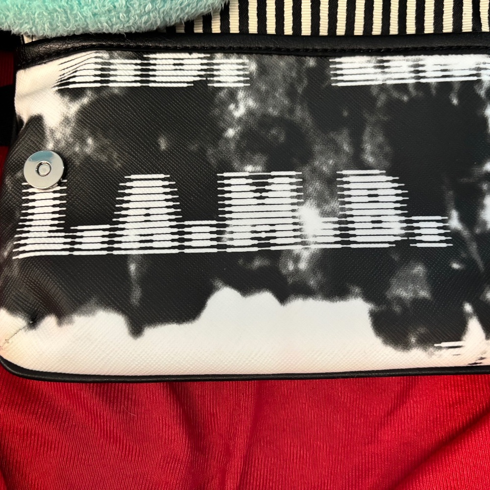 L.A.M.B. LAMB Purse Crossbody - Picture 2 of 12